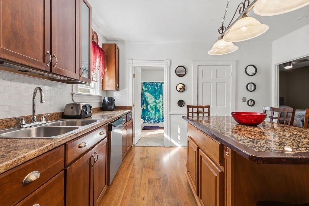 45 Pierce St, New Bedford, MA Photo #11