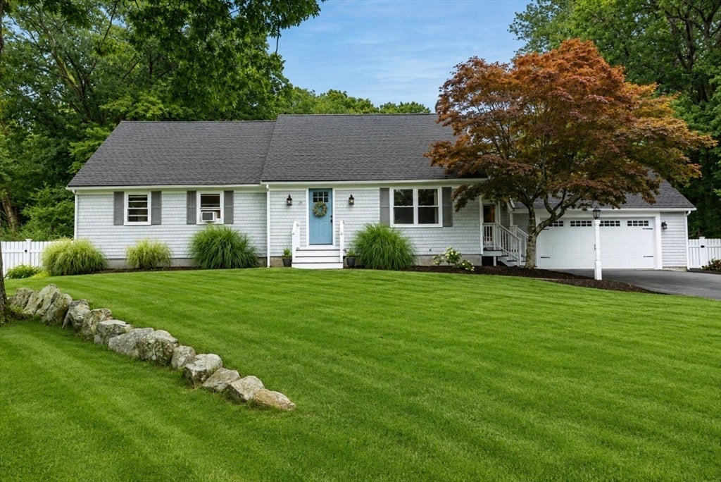 Photo of 13 Old Powder House Rd, Lakeville, MA