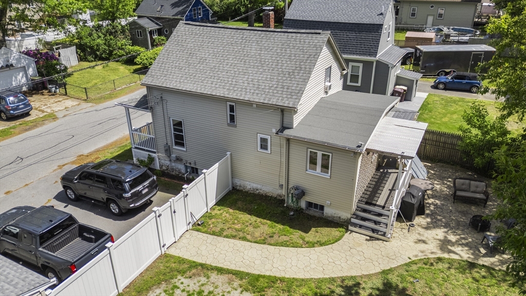 119 James St