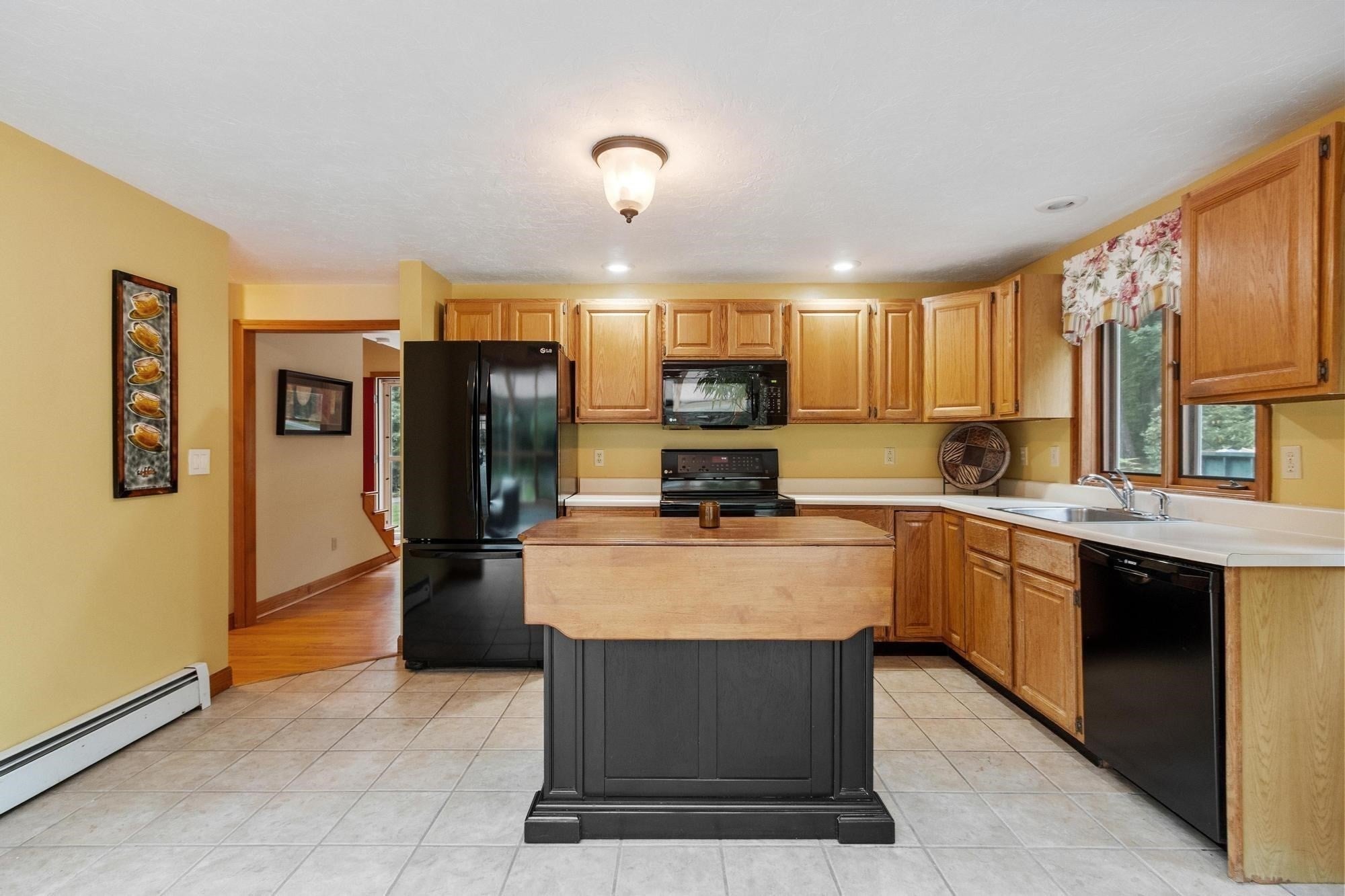 10 Hog Hill Rd, Pepperell, MA, 10 Hog Hill Rd, Pepperell, MA Photo #13