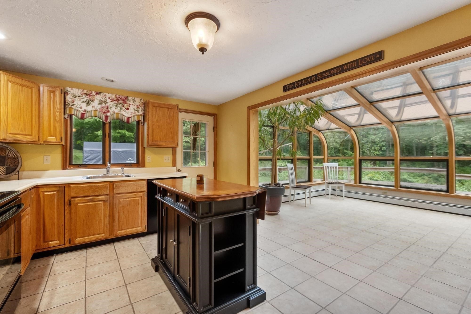 10 Hog Hill Rd, Pepperell, MA, 10 Hog Hill Rd, Pepperell, MA Photo #9