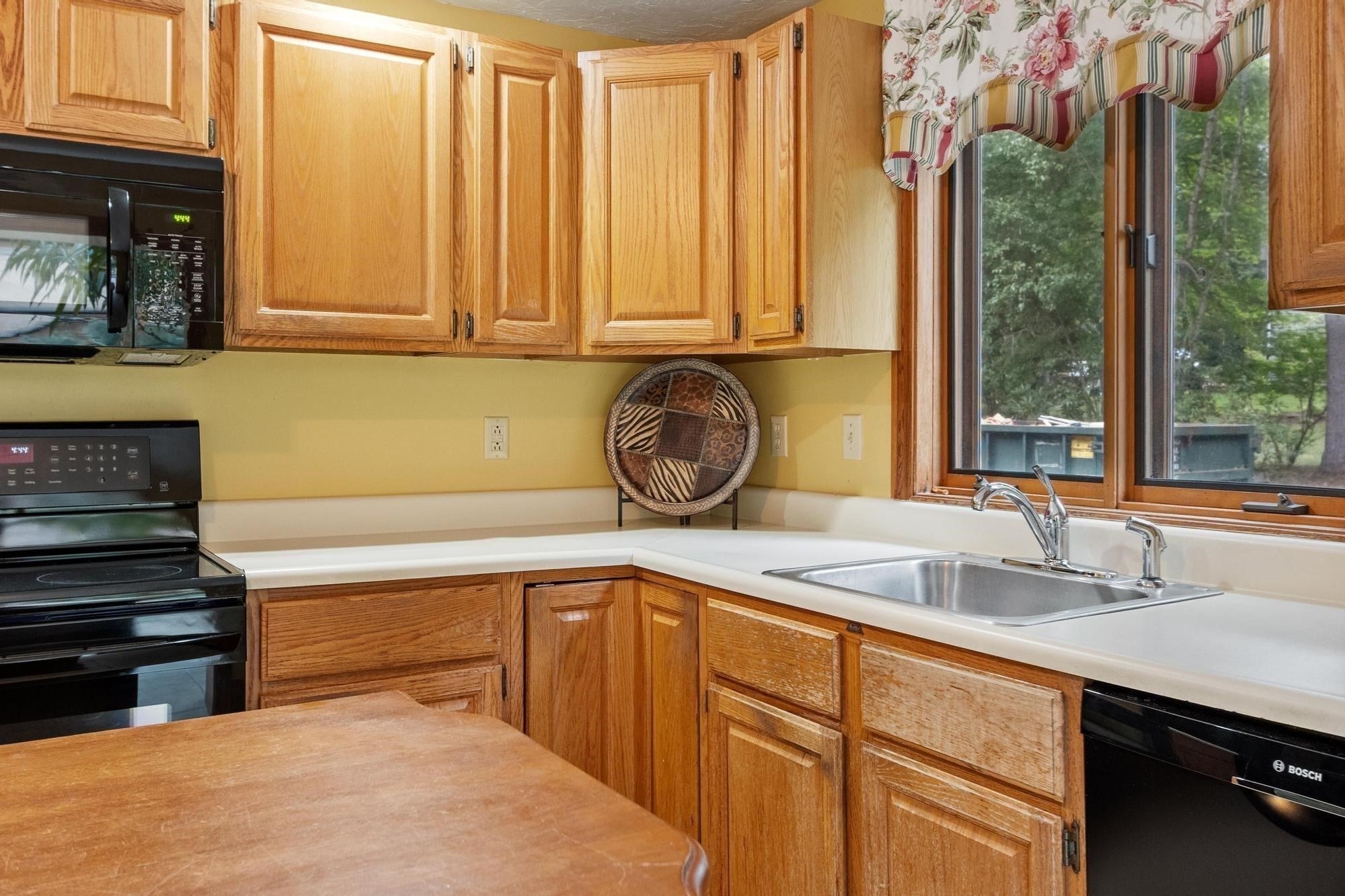 10 Hog Hill Rd, Pepperell, MA, 10 Hog Hill Rd, Pepperell, MA Photo #14
