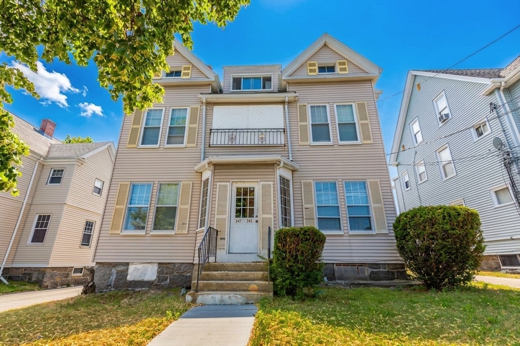 Click for 245-247 Newport Ave, Quincy, MA slideshow Click for 245-247 Newport Ave, Quincy, MA slideshow