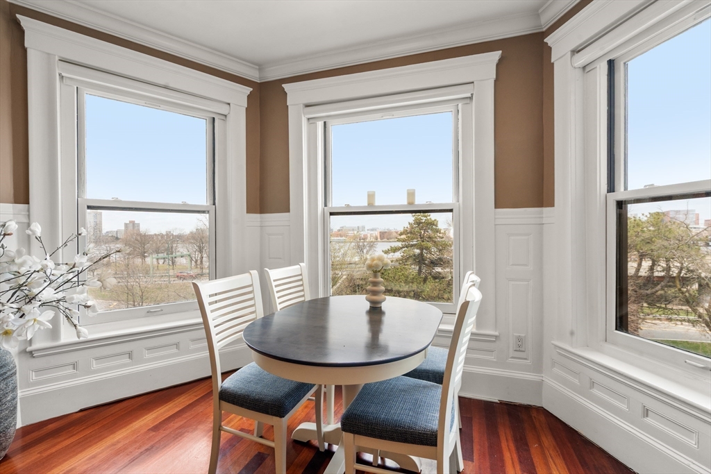 19 Bay State Road 4