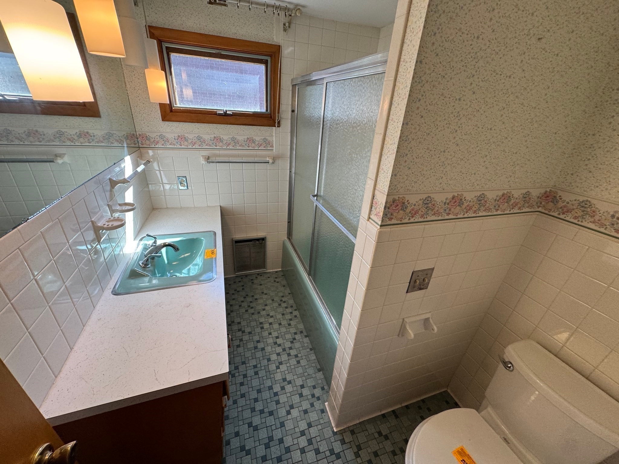 50 Van Horn St, Chicopee, MA, 50 Van Horn St, Chicopee, MA Photo #24