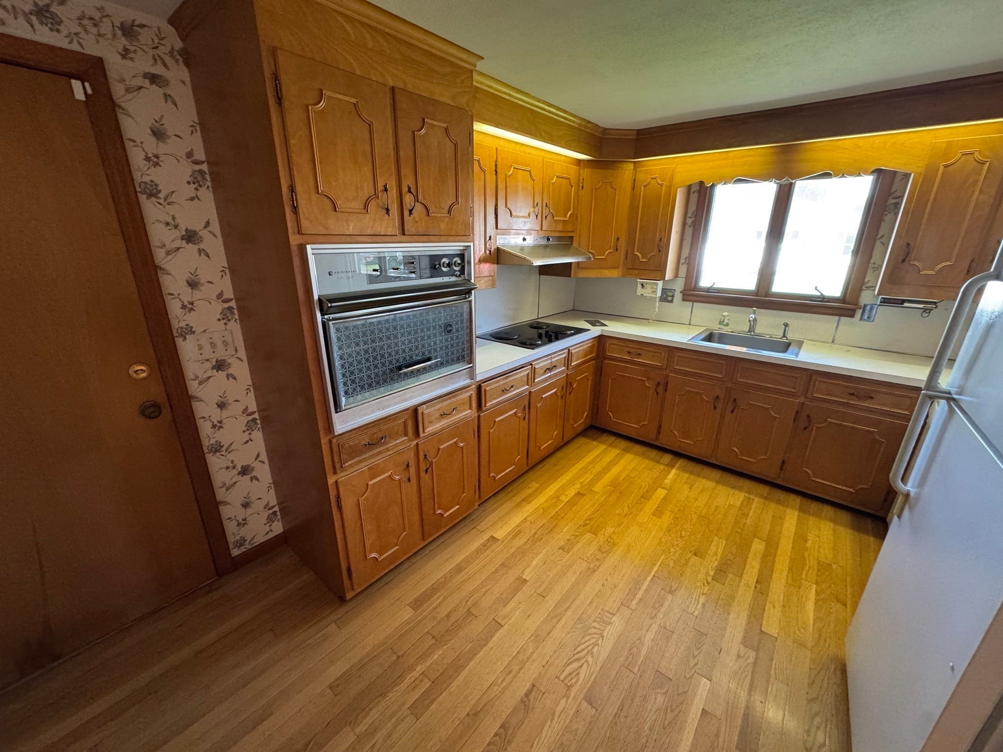 50 Van Horn St, Chicopee, MA, 50 Van Horn St, Chicopee, MA Photo #5