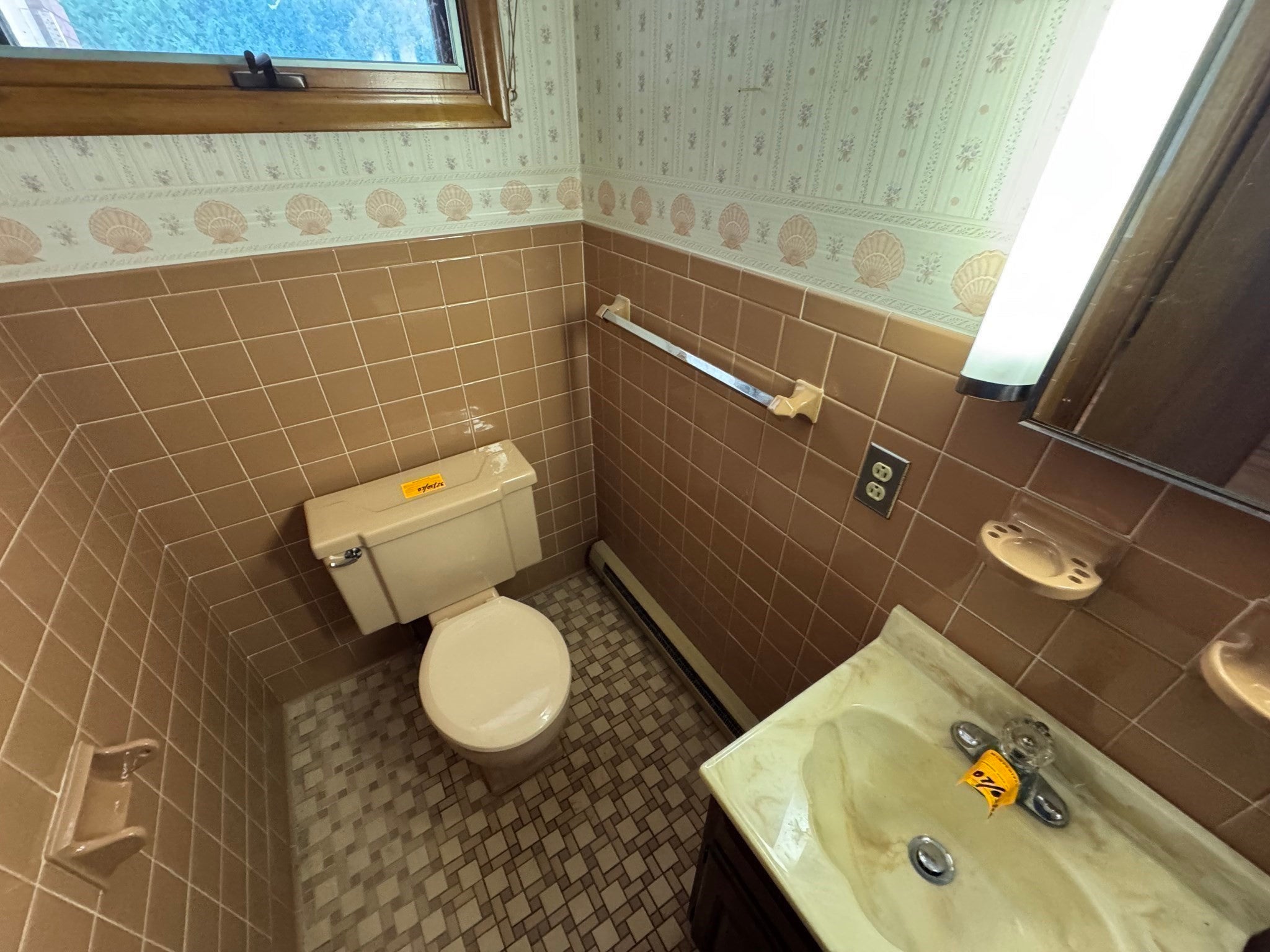 50 Van Horn St, Chicopee, MA, 50 Van Horn St, Chicopee, MA Photo #23
