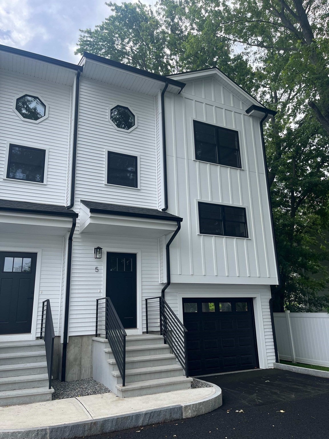 84 Arcadia ST