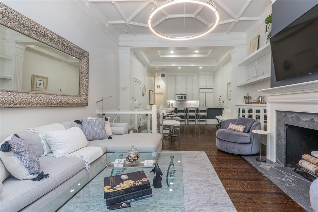 226 Commonwealth Ave. 1