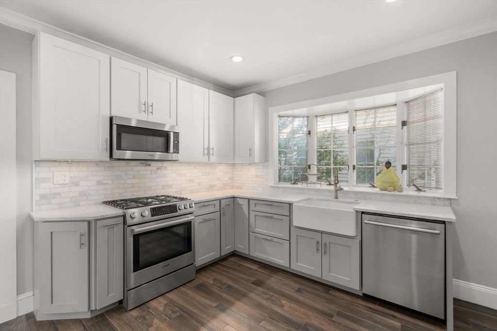 26 Hinckley St #1, Boston, MA Photo #10