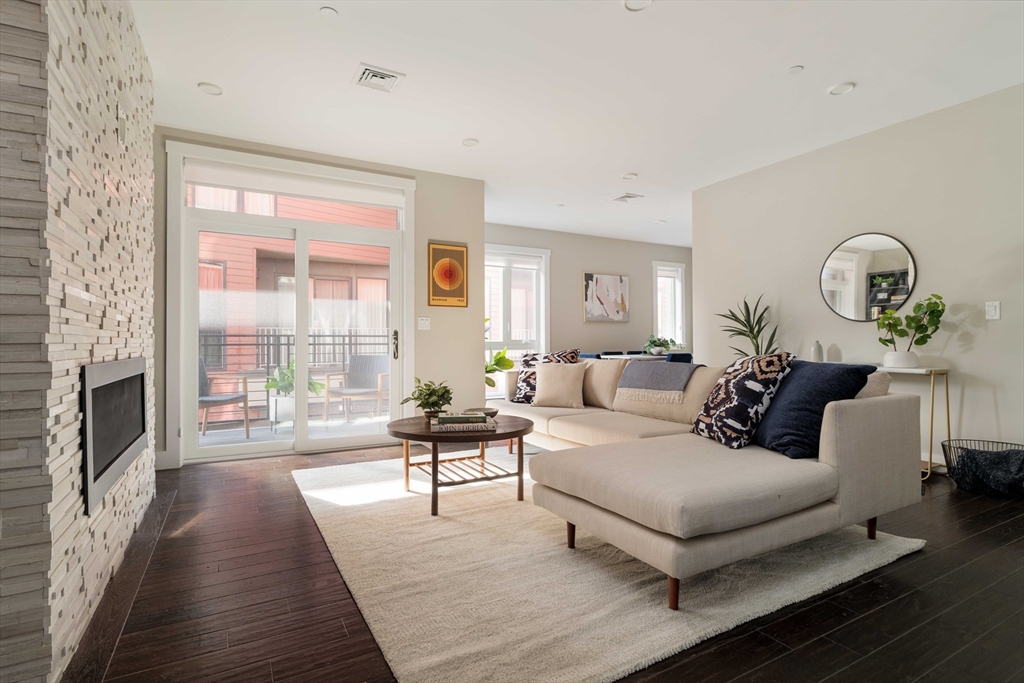 266 Beacon Street 3