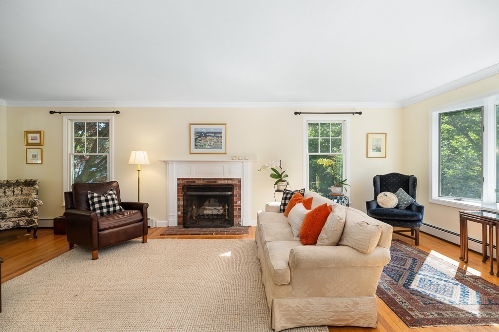 4 Great Ledge Lane