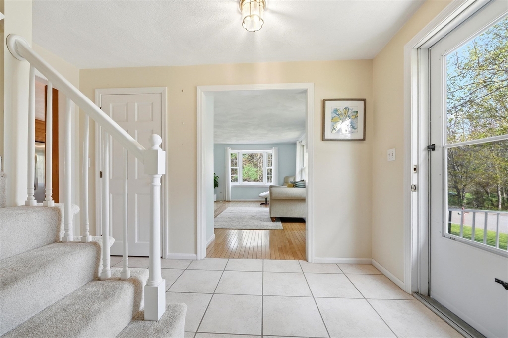 8 Villanova Dr
