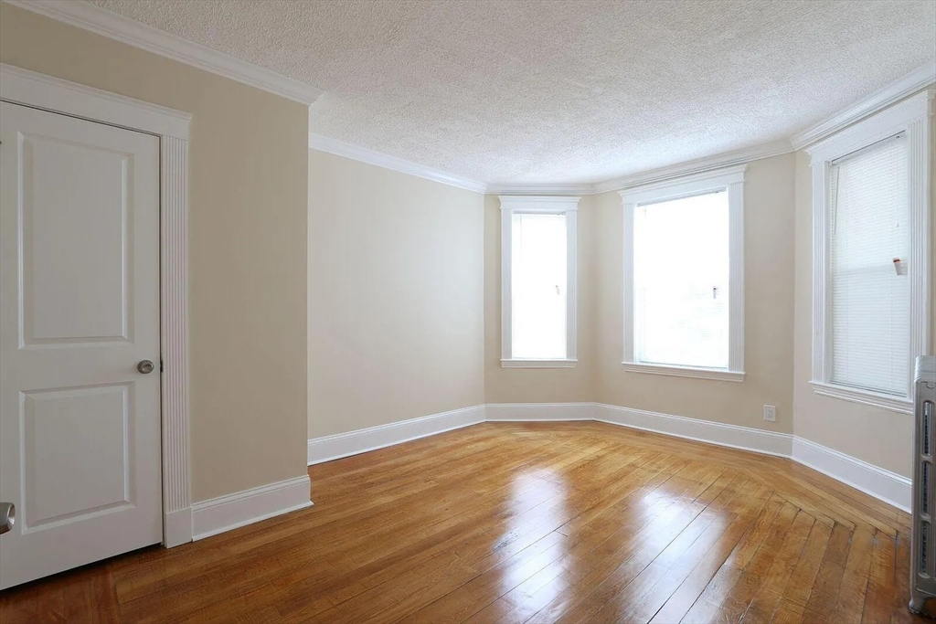 71 Walnut Park #2, Boston, MA Photo #5