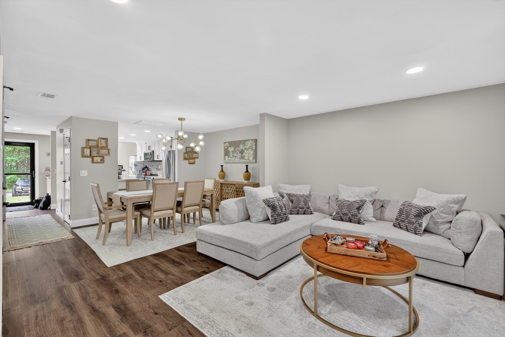 425 Maple Brook Rd 425