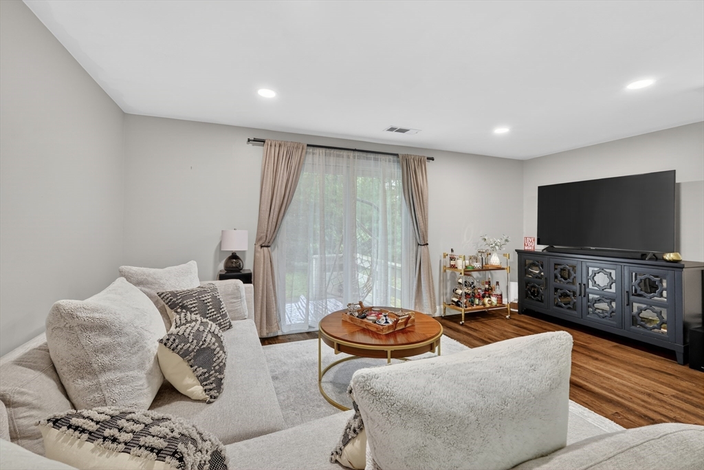 425 Maple Brook Rd 425