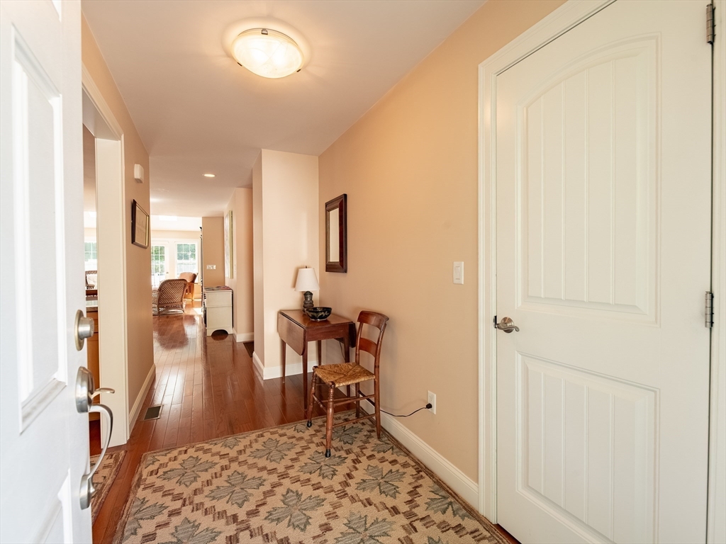 6 Carriage Ln 6