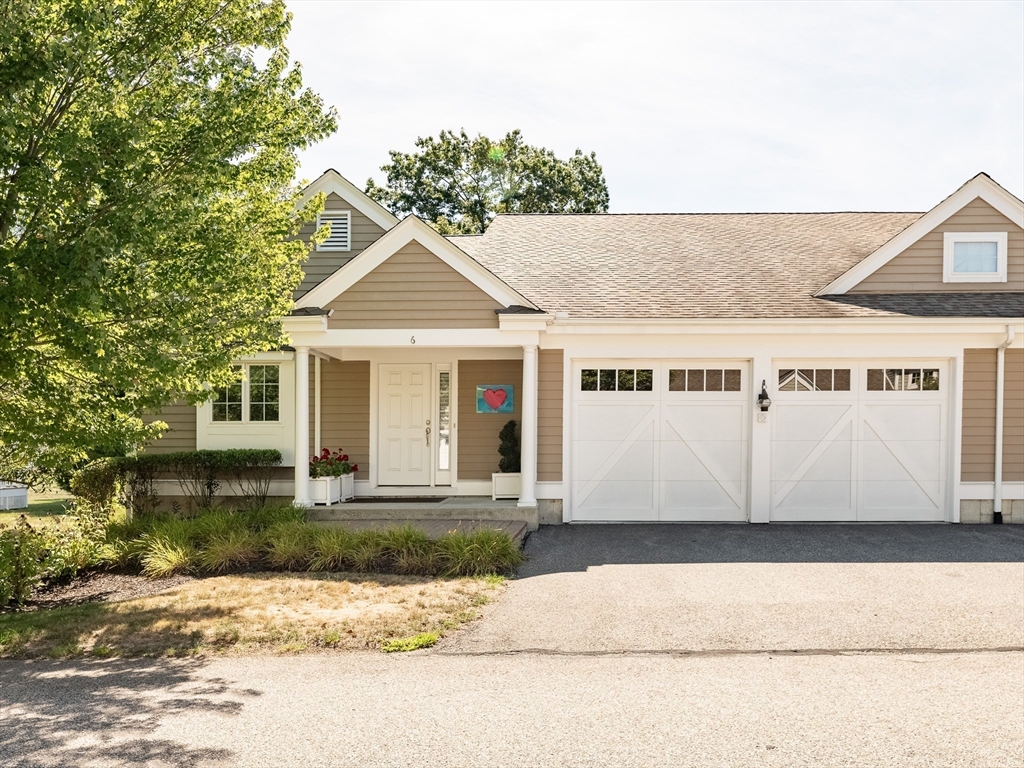 6 Carriage Ln 6