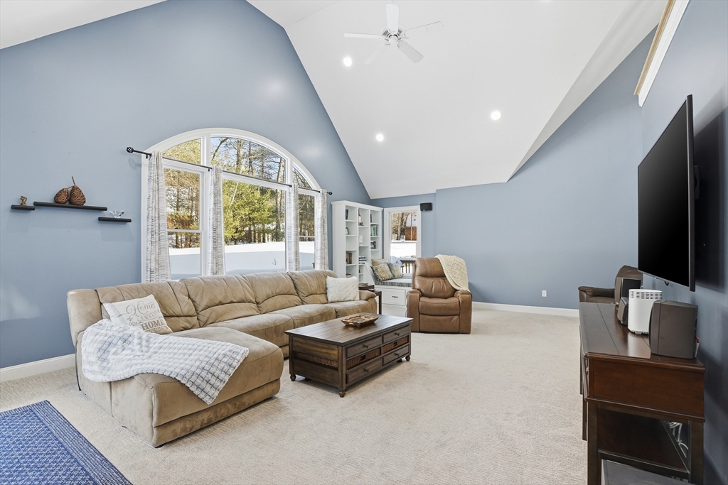 15 Gilson Road, Groton, MA Photo #12