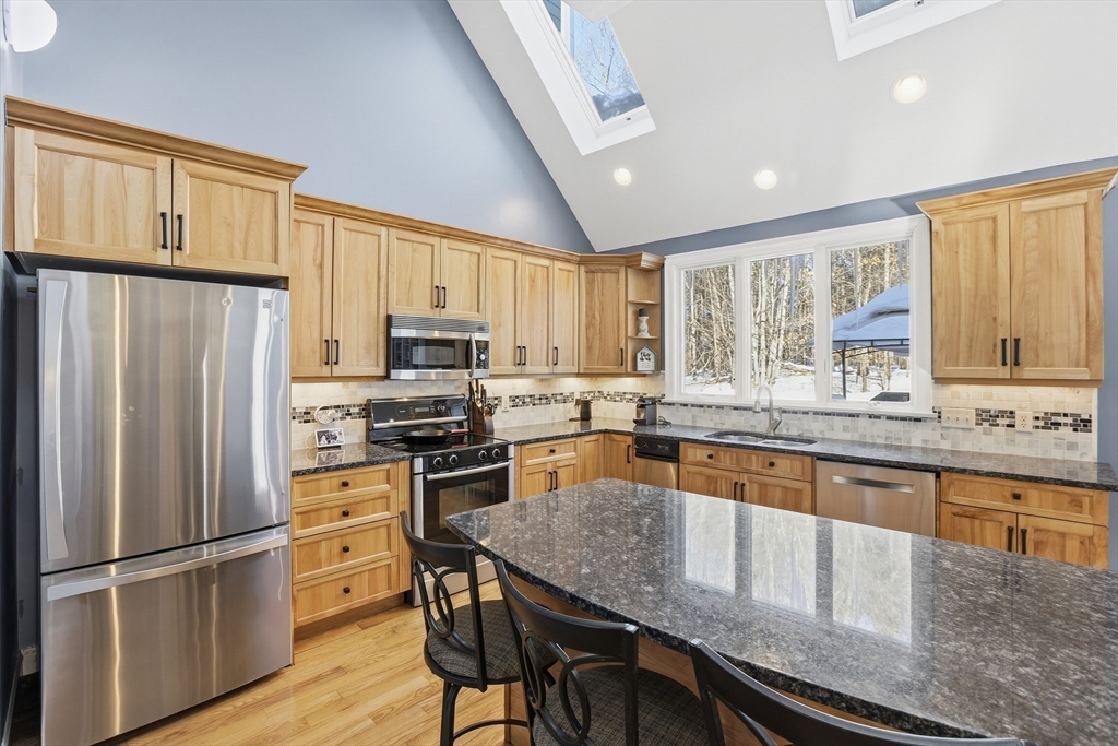 15 Gilson Road, Groton, MA Photo #5