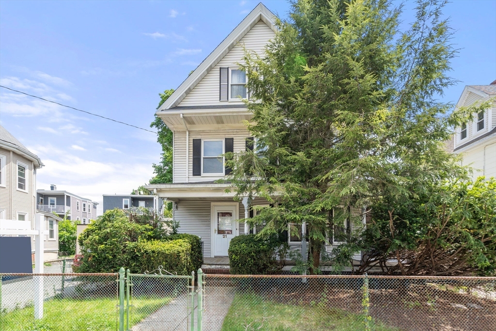21 Oak Square Ave
