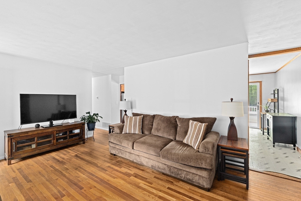 244 Flaggler Dr