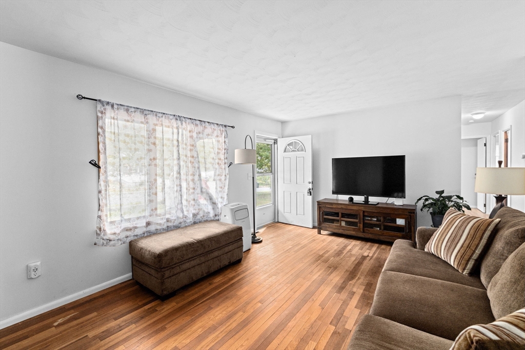 244 Flaggler Dr