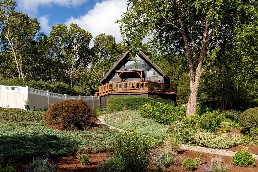 Photo of 25 Jacqueline Ln, Plymouth, MA 02360 (MLS # 73595459)
