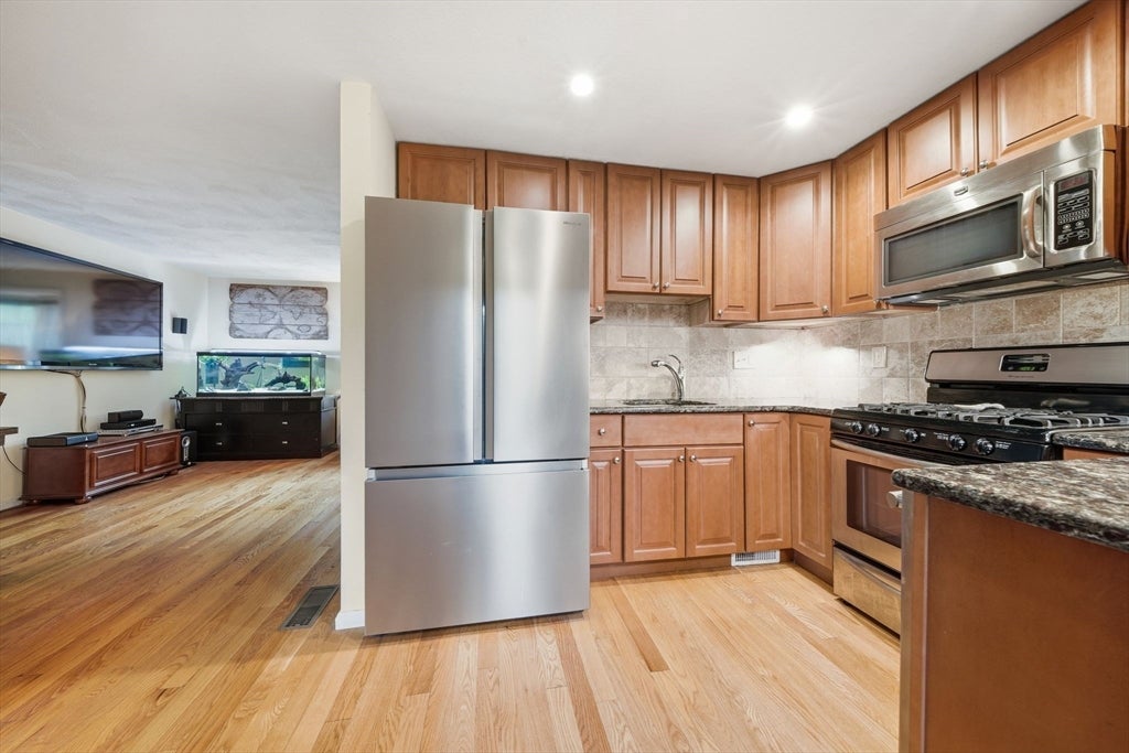 8 Quail Run #8, Tewksbury, MA, 8 Quail Run #8, Tewksbury, MA Photo #7