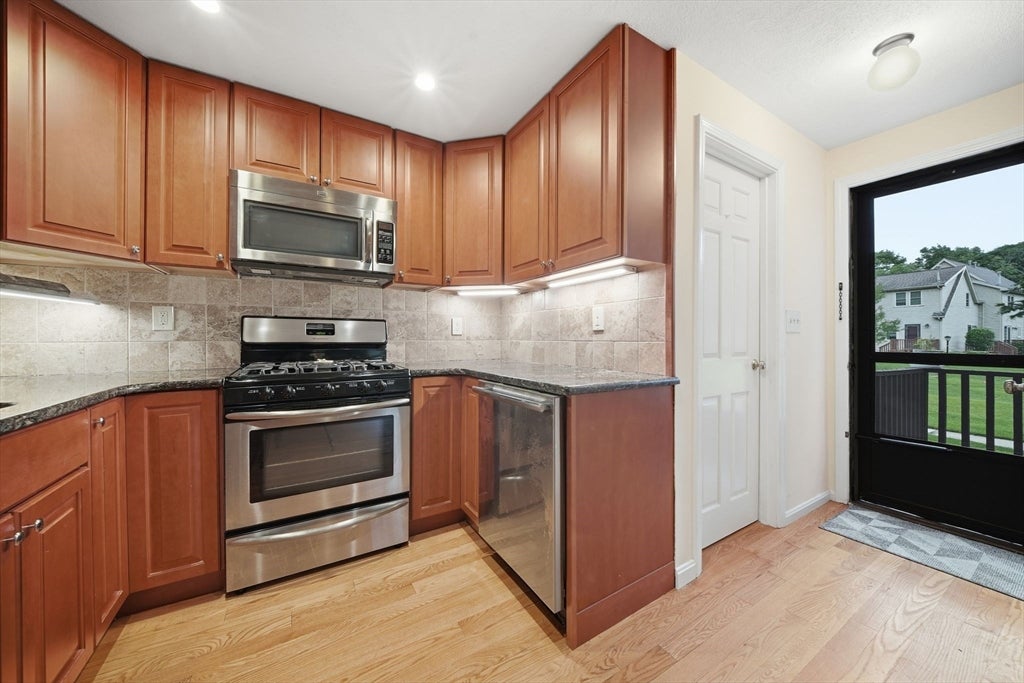 8 Quail Run #8, Tewksbury, MA, 8 Quail Run #8, Tewksbury, MA Photo #8
