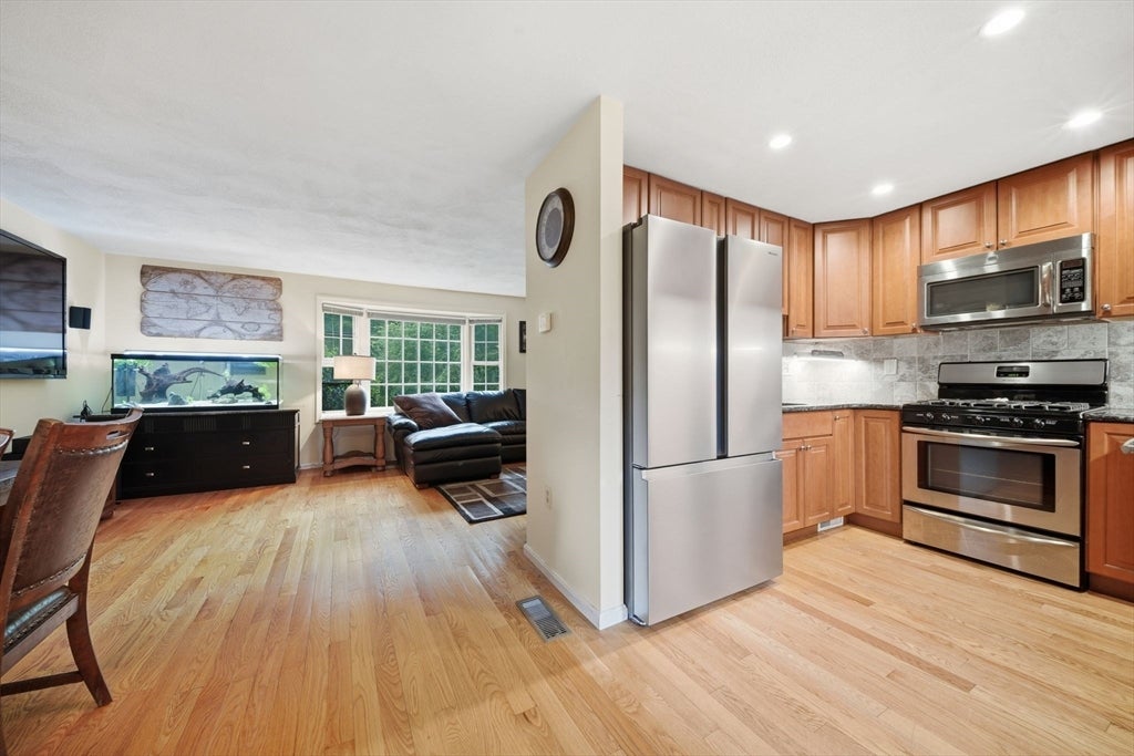 8 Quail Run #8, Tewksbury, MA, 8 Quail Run #8, Tewksbury, MA Photo #6