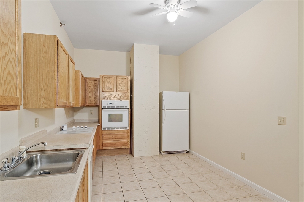 33 Middle St 2