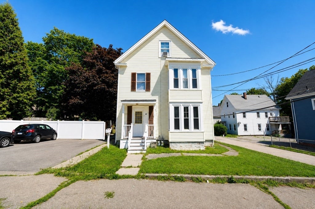 Photo of 67 W Ashland St, Brockton, MA