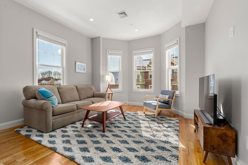 122 Paul Gore Street 2