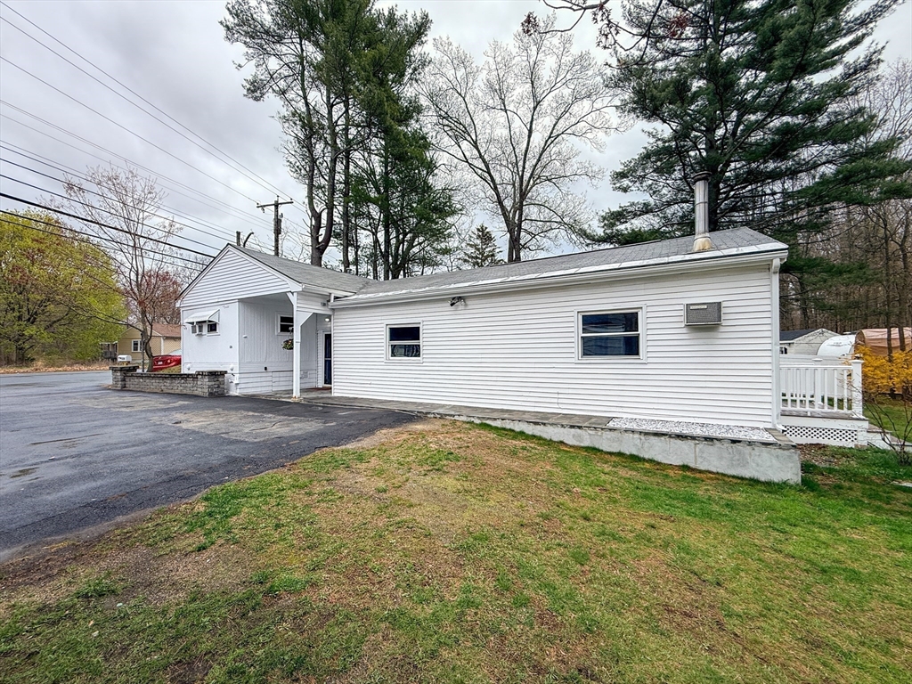 126 Beach Rd