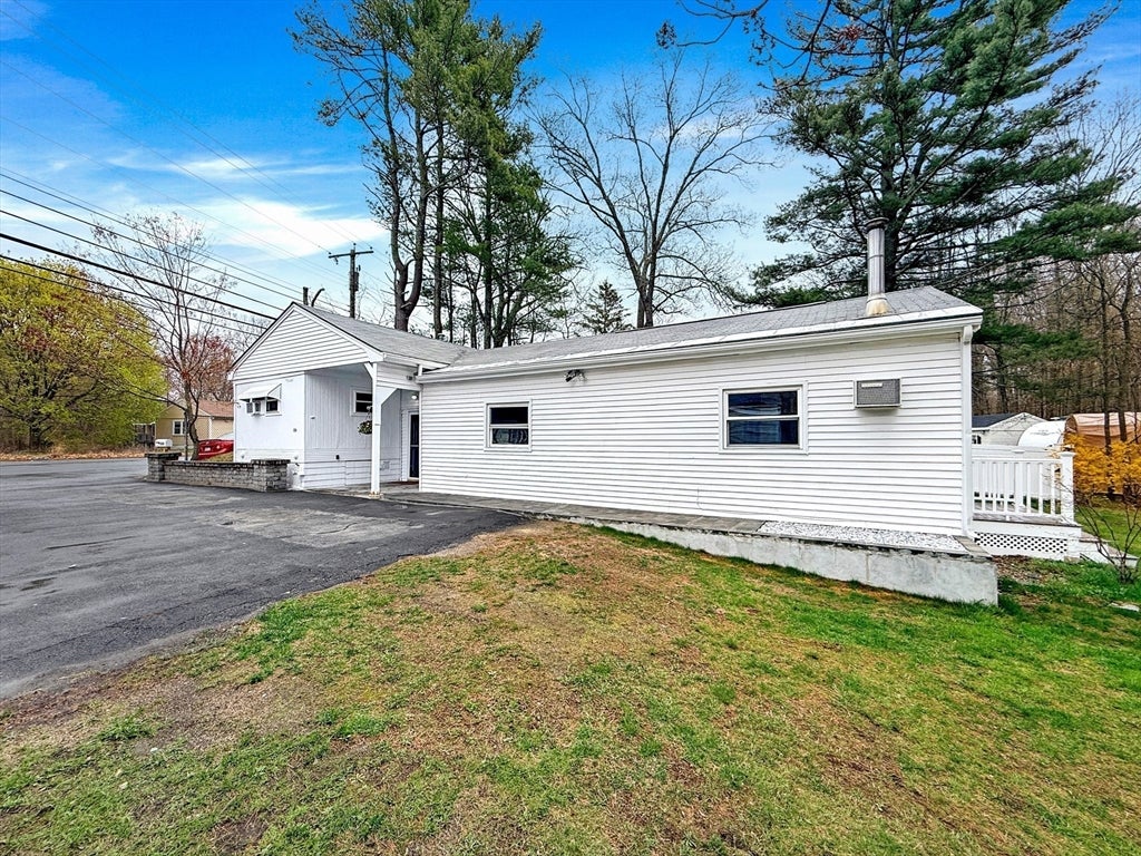 126 Beach Rd