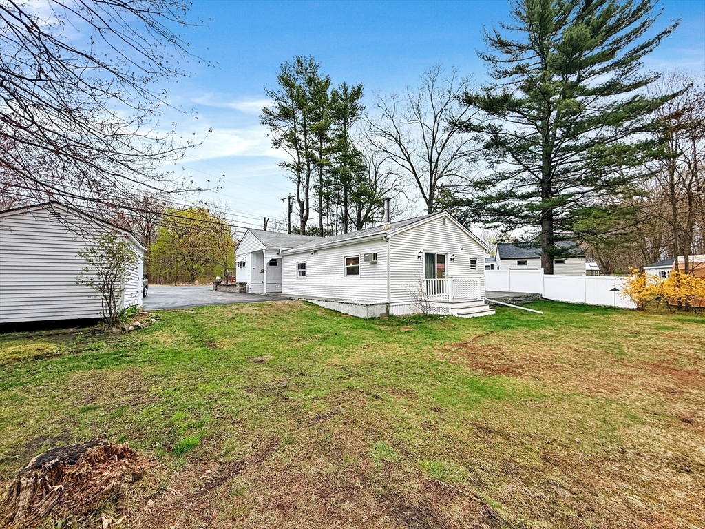 126 Beach Rd