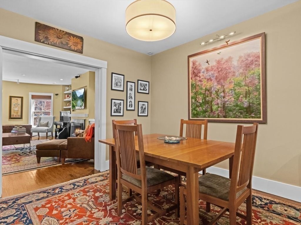 499 Shawmut Ave 4