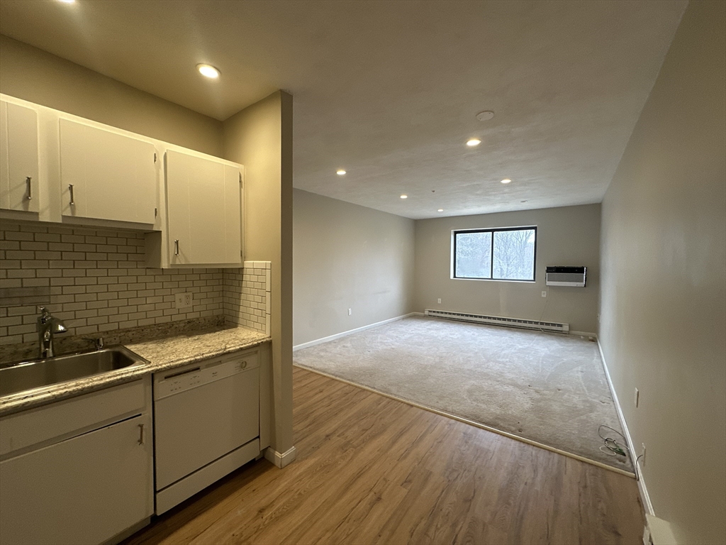 67 Milliken APT 21B