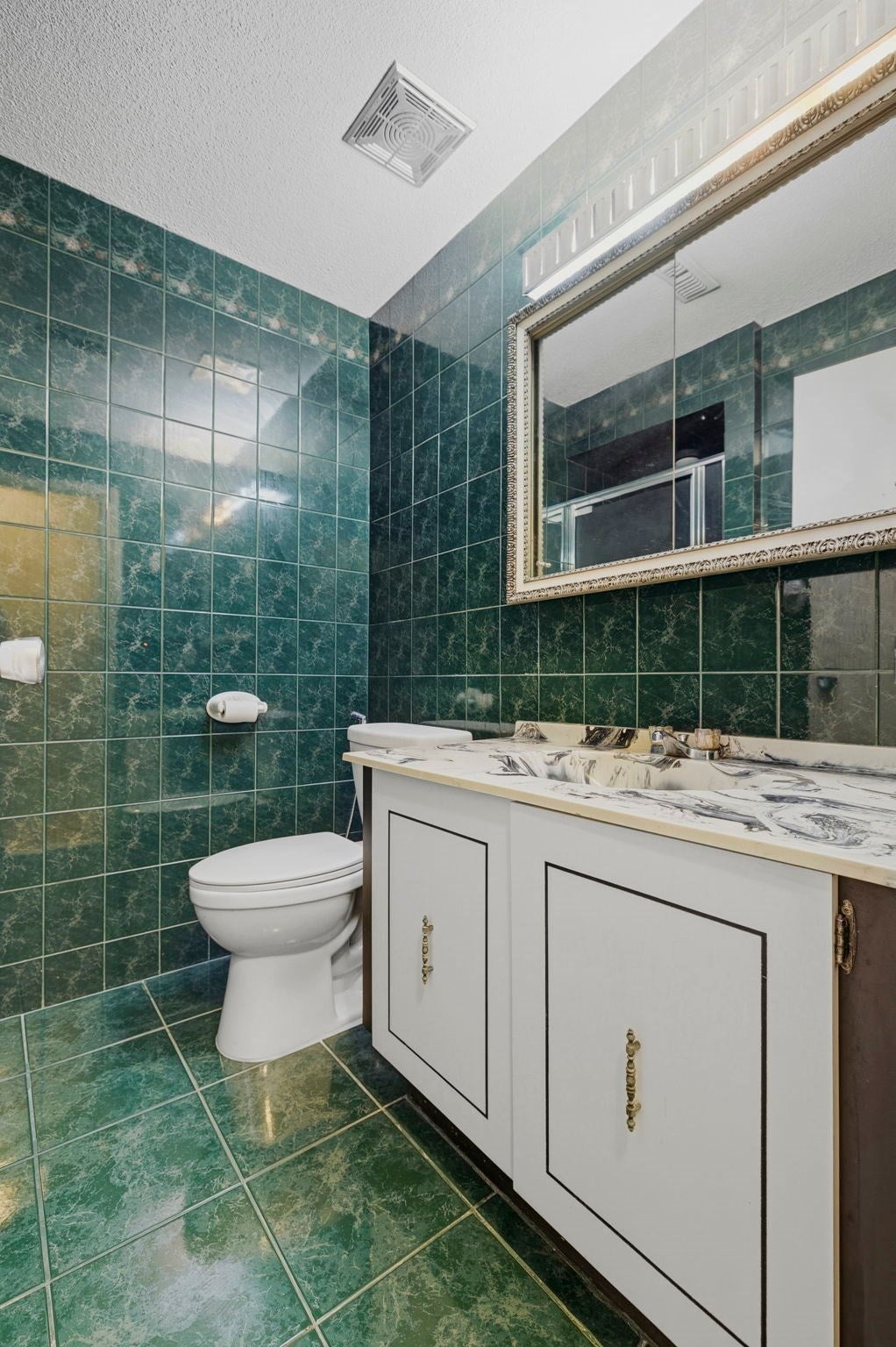1002 Paradise Rd #1C, Swampscott, MA Photo #14