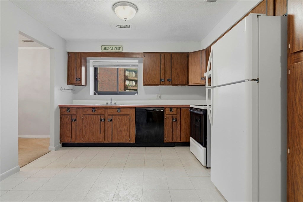 1002 Paradise Rd #1C, Swampscott, MA, 1002 Paradise Rd #1C, Swampscott, MA Photo #4