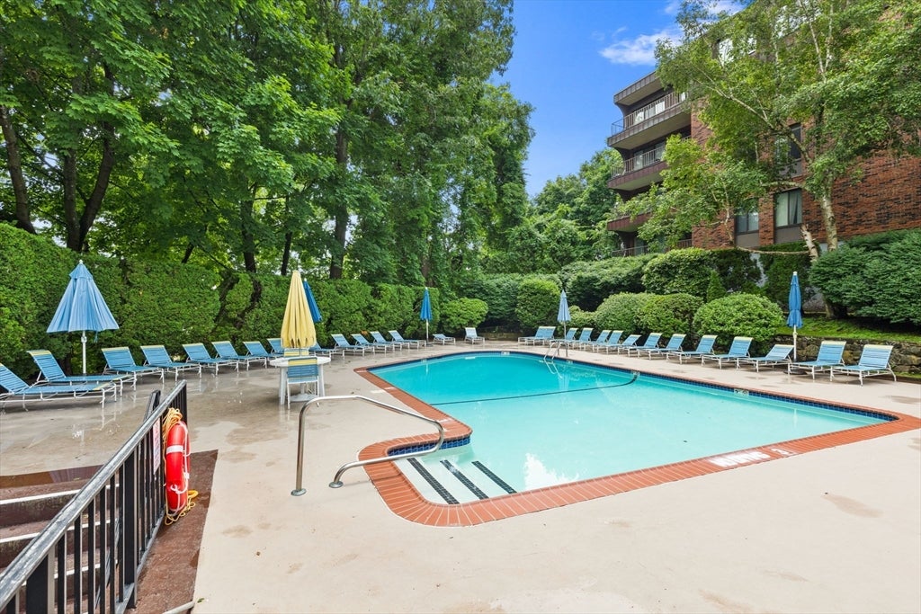 1002 Paradise Rd #1C, Swampscott, MA, 1002 Paradise Rd #1C, Swampscott, MA Photo #23