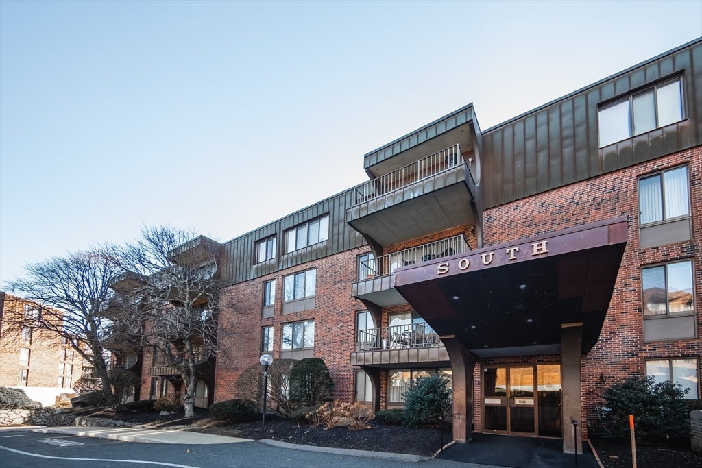 1002 Paradise Rd #1C, Swampscott, MA, 1002 Paradise Rd #1C, Swampscott, MA Photo #25