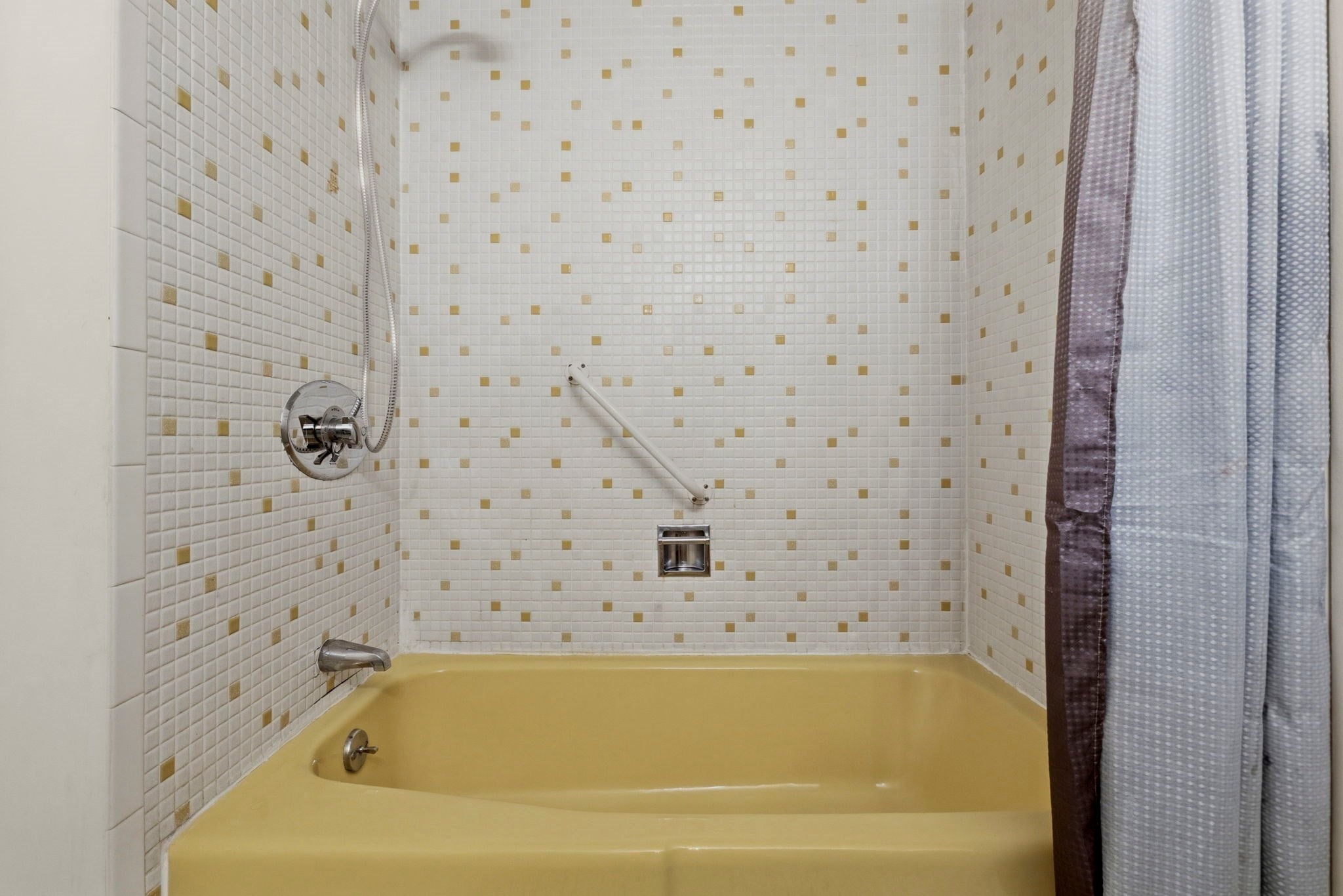 1002 Paradise Rd #1C, Swampscott, MA Photo #21