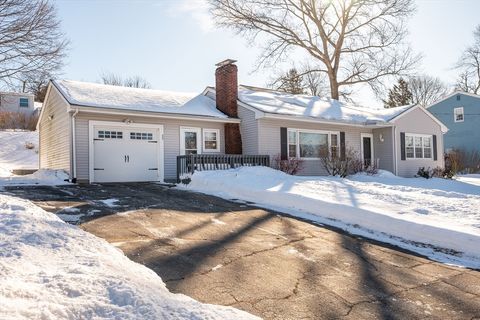 23 Cleghorn Lane Tewksbury MA 01876