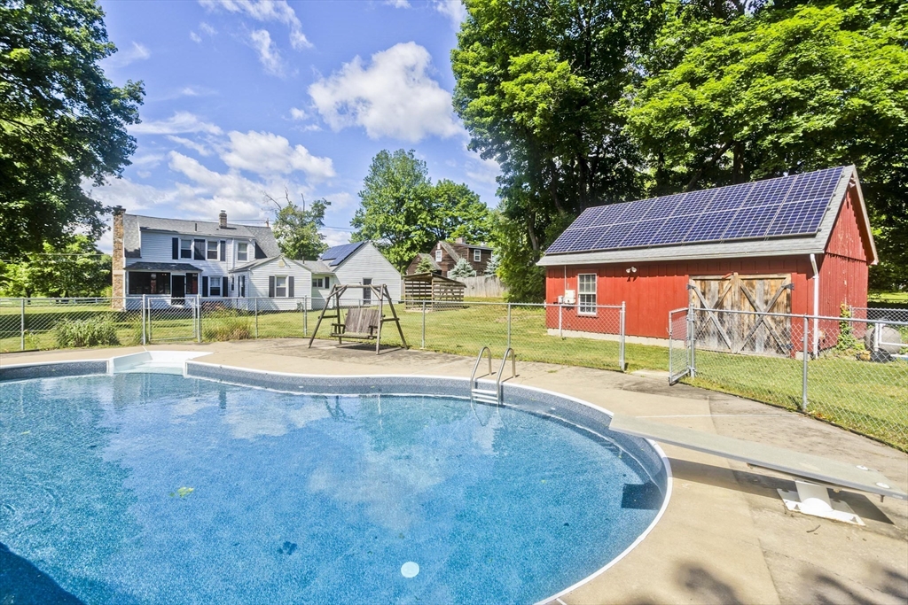 138 Vining Hill Rd
