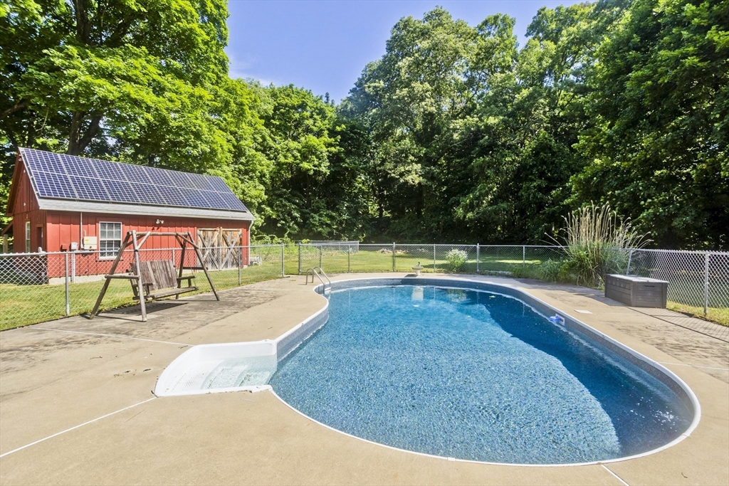 138 Vining Hill Rd