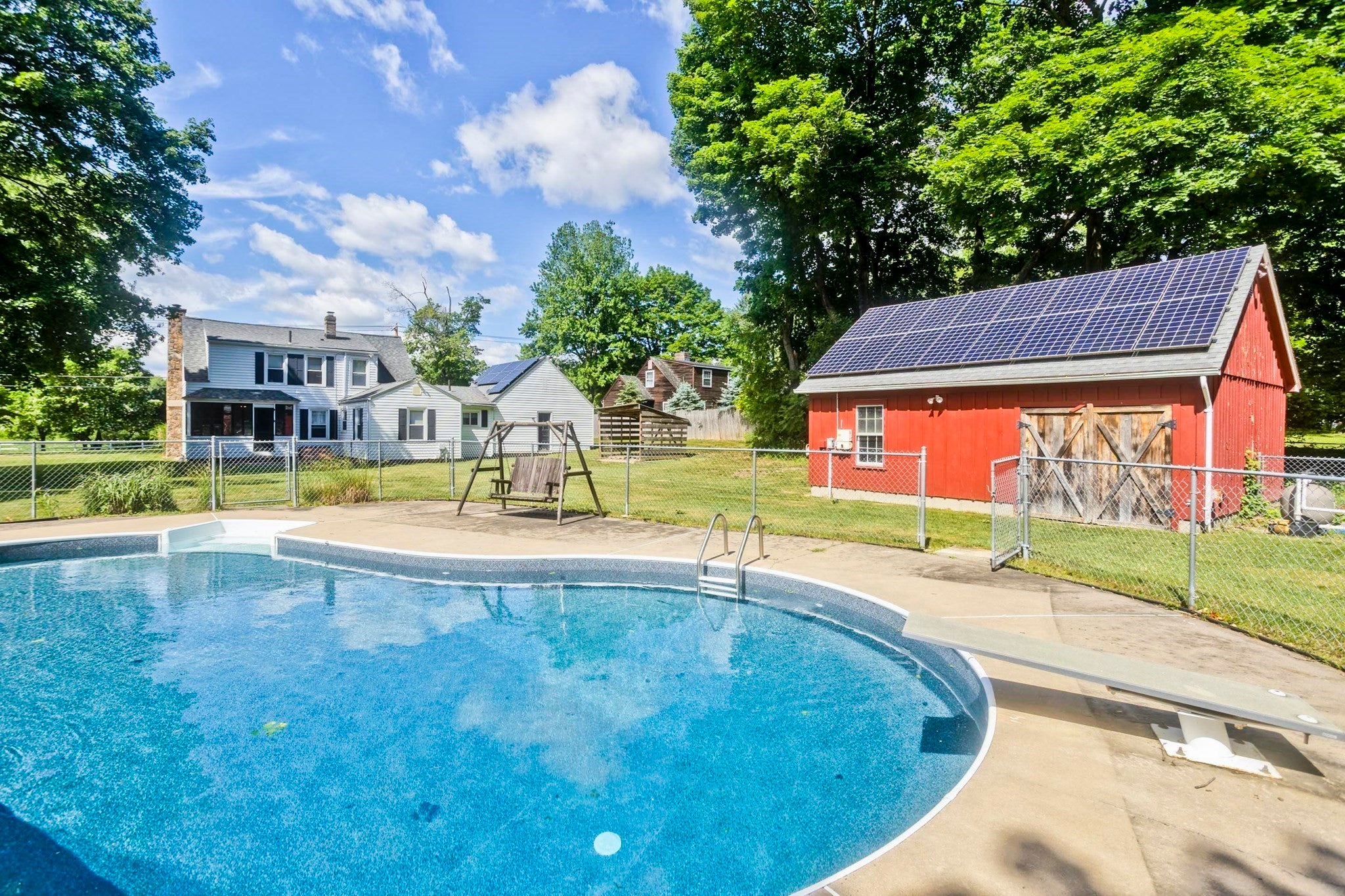 138 Vining Hill Rd