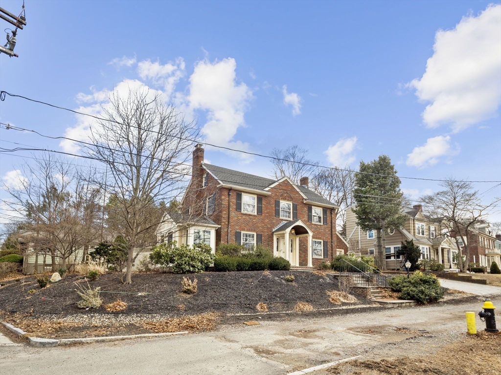 368 West Roxbury Parkway