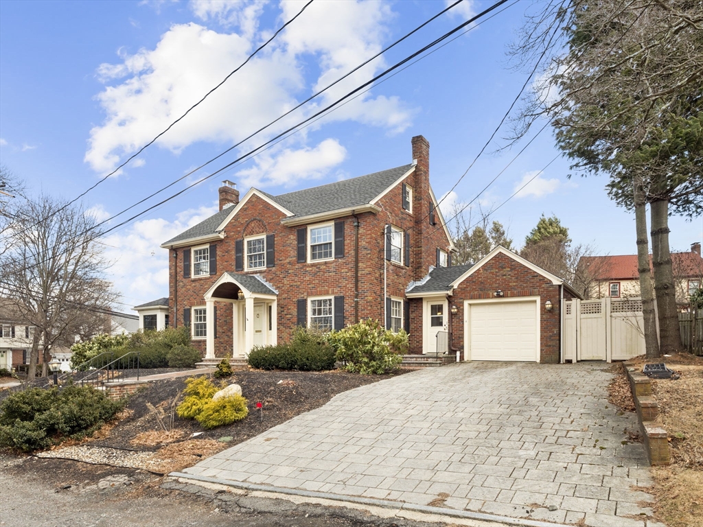 368 West Roxbury Parkway